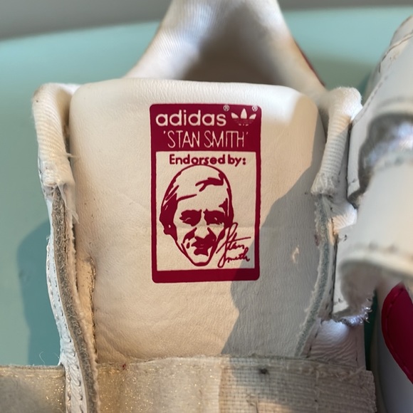 Super cool Adidas Stan Smith toddler white and pink shoes with Velcro size 9K - Picture 4 of 9